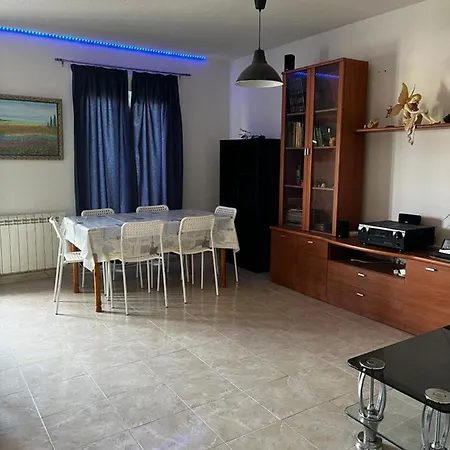 Precioso Duplex 6 Pers شقة